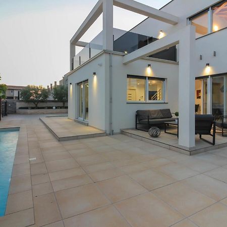 Modern Villa Nerina With Private Pool Near Пула Экстерьер фото