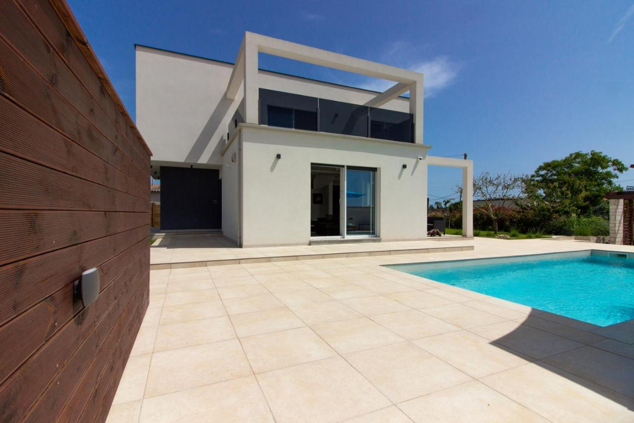Modern Villa Nerina With Private Pool Near Пула Экстерьер фото