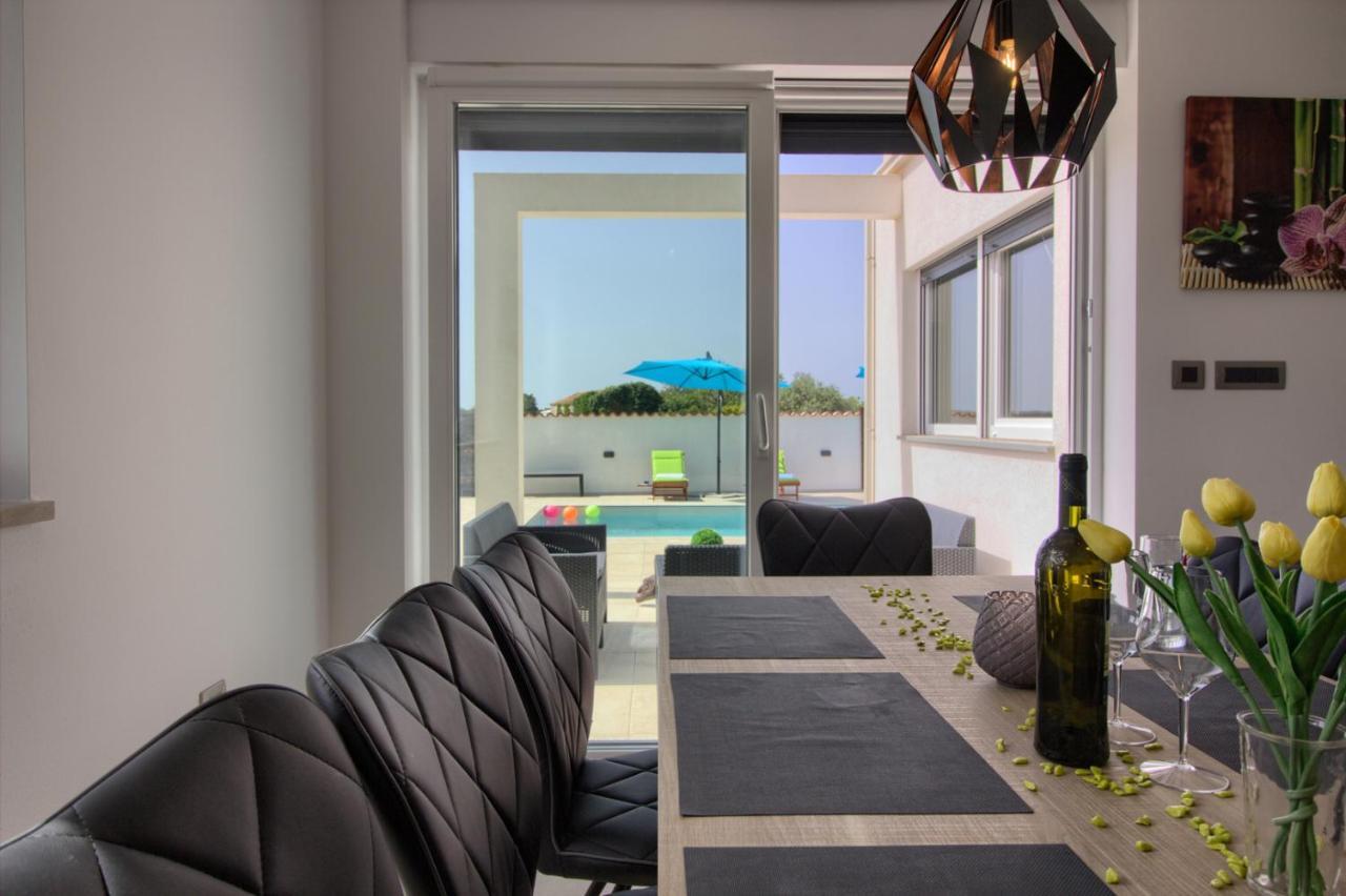 Modern Villa Nerina With Private Pool Near Пула Экстерьер фото